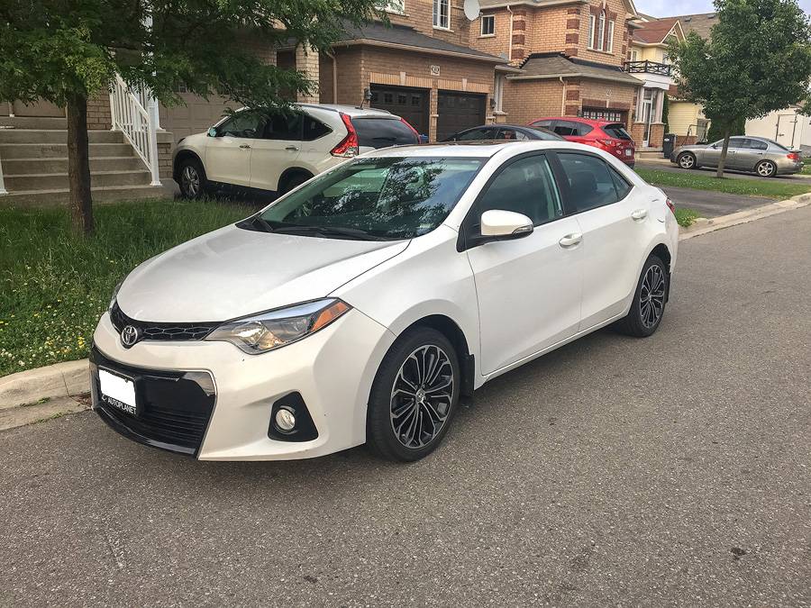 Toyota Lease Takeover in Brampton, ON 2015 Toyota Corolla S Automatic